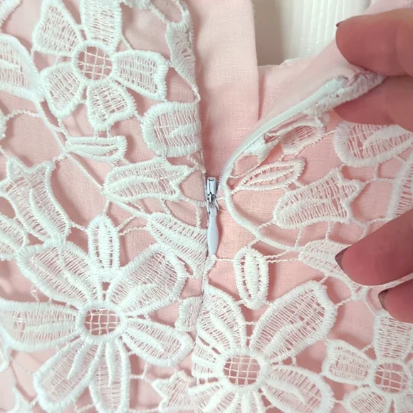 Camilla pink and white fancy dress - Picture 6 of 7